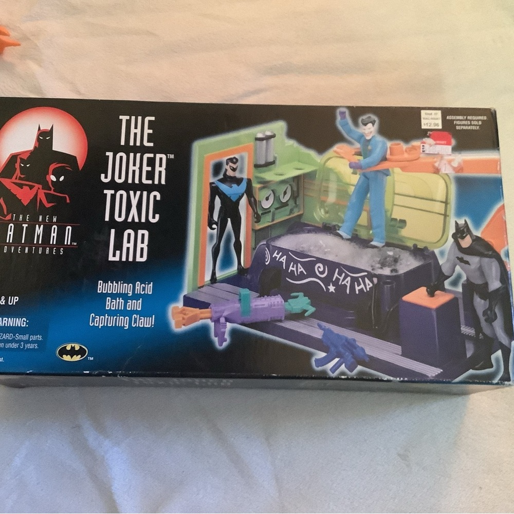 Kenner 1997 The New Batman Adventures The Joker Toxic Lab Playset
